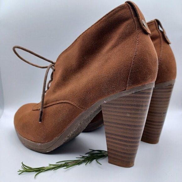 Jessica Heeled Ankle Boot - Picture 7 of 15